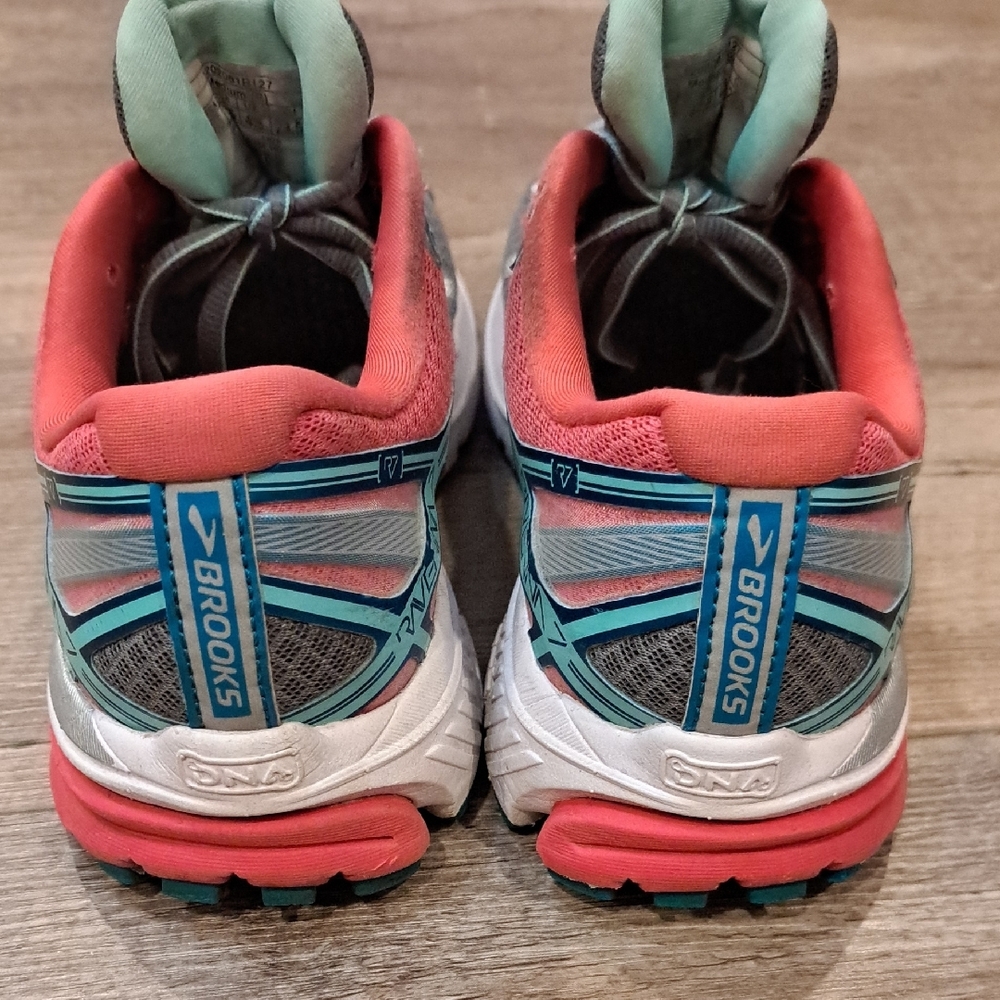 Brooks Gray and Coral R7 Athletic Shoes - Picture 3 of 9